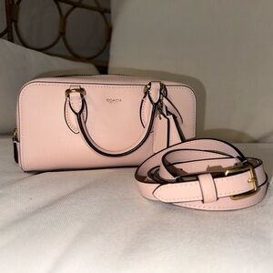 Coach Bowery 22 Light Blush
